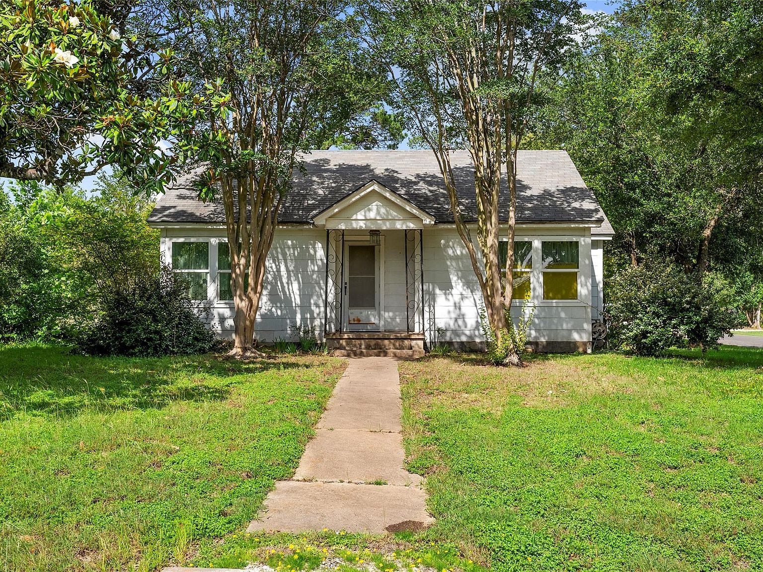 513 N Avenue F Elgin, TX 78621, 78621