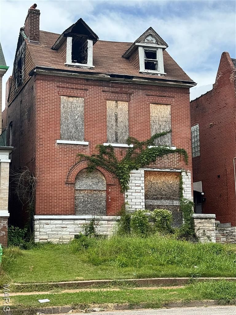 743 N Euclid Ave Saint Louis, MO 63108 - Thumbnail 2