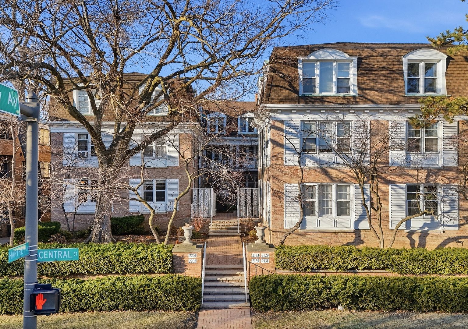 2201 Central St APT 3N Evanston, IL 60201  | Condominium