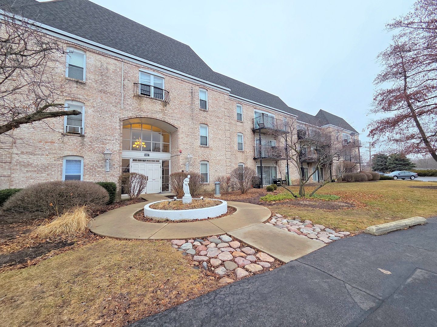 5001 Carriageway Dr APT 116 Rolling Meadows, IL 60008  | Condominium