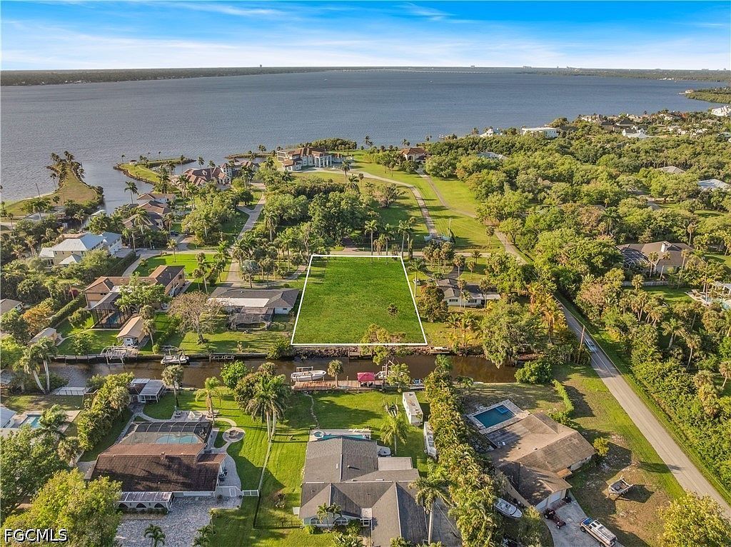 62 Wolcott Dr North Fort Myers, FL 33903  | Land/Lot