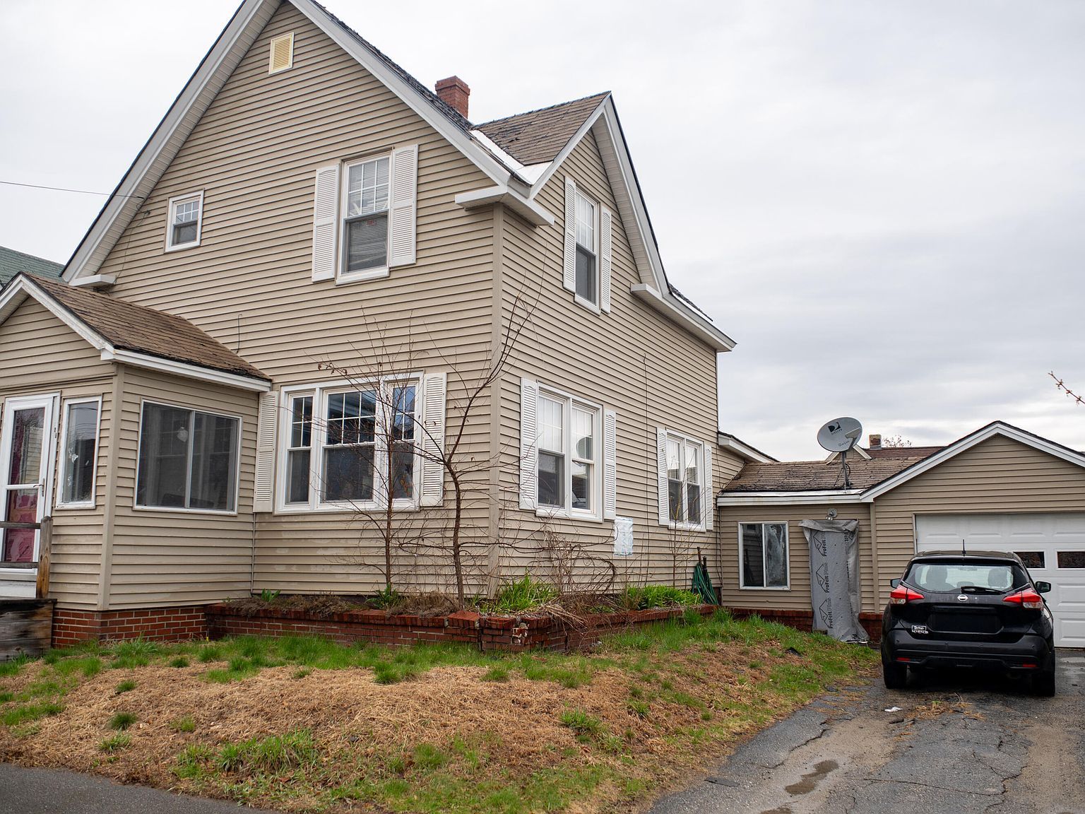 25 Katahdin Ave Millinocket, ME 04462  | Single Family