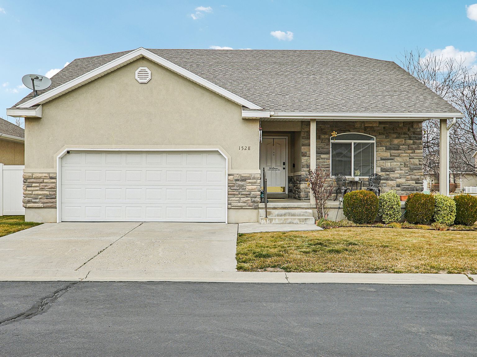 1528 W Turtle Dove Ln West Jordan, UT 84088 - Thumbnail 2