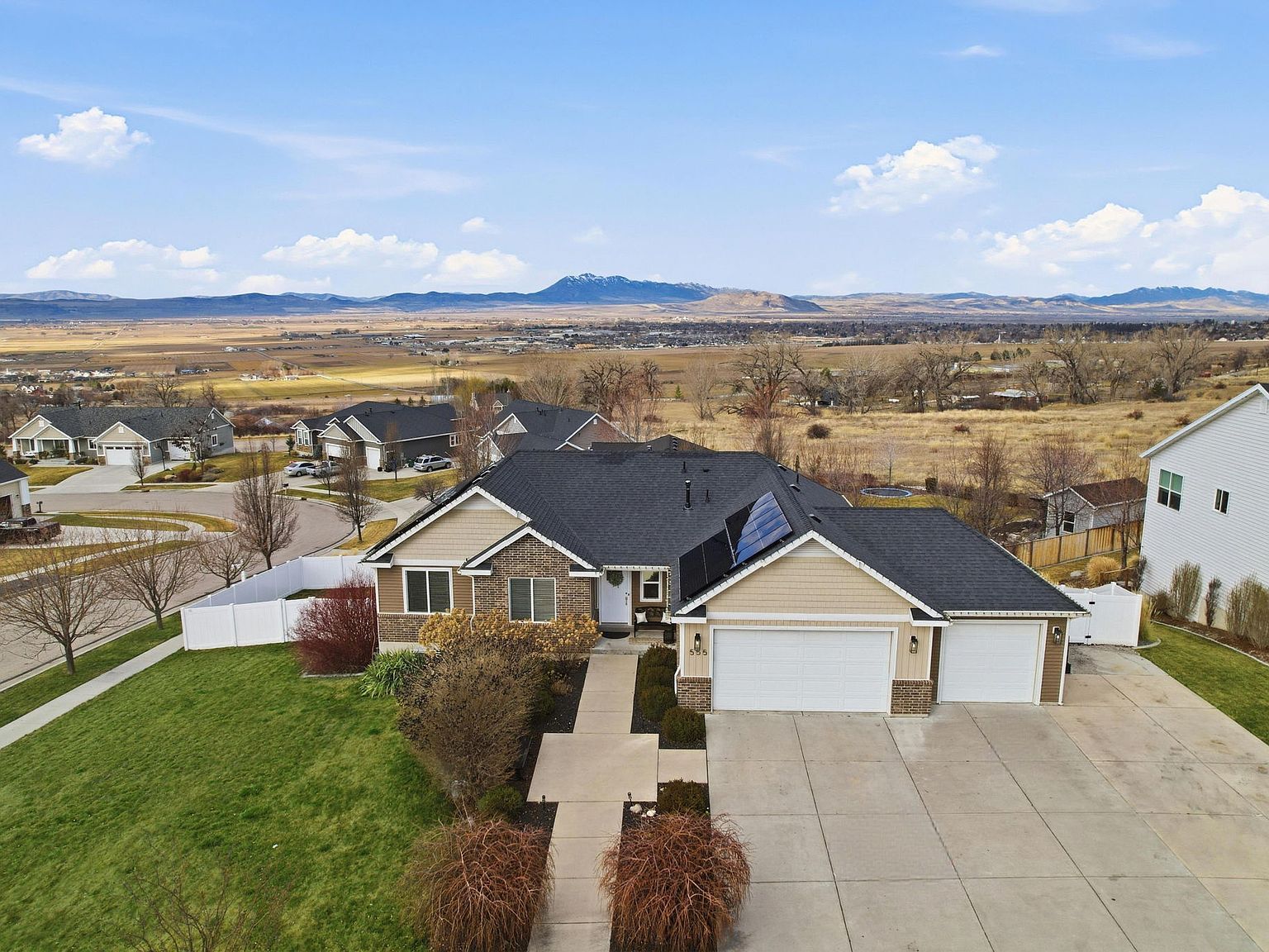 555 N 750 E Hyde Park, UT 84318 - Thumbnail 2