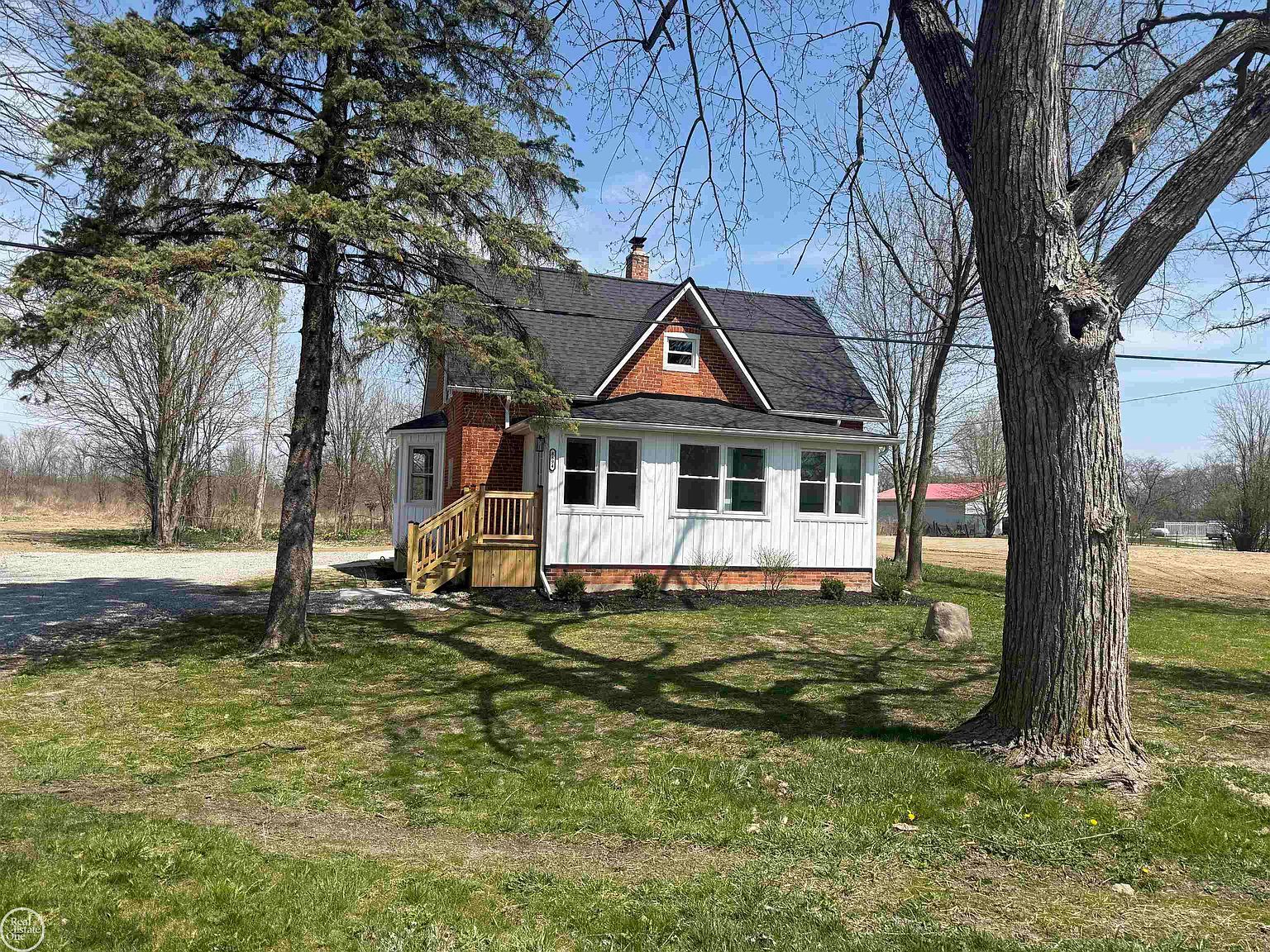 8894 Arnold Rd Ira, MI 48023 - Thumbnail 2