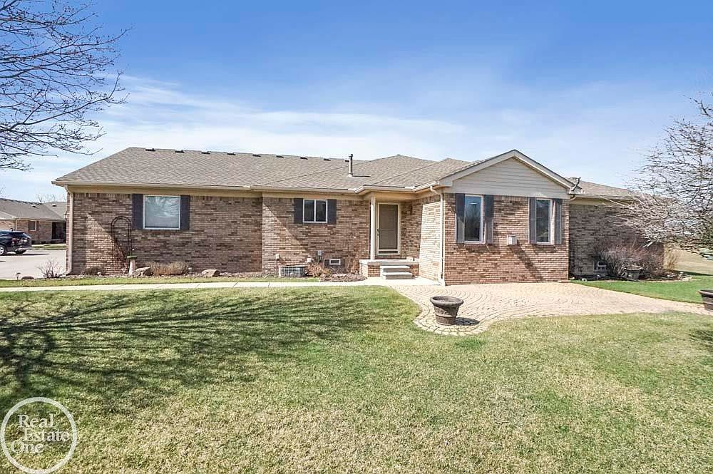 30601 Victoria Ct Chesterfield, MI 48051 - Thumbnail 2