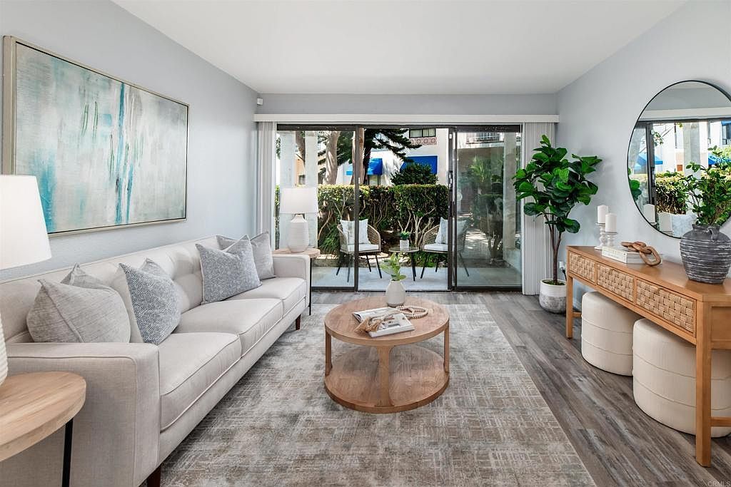 8308 Regents Rd UNIT 1H San Diego, CA 92122 - Thumbnail 2