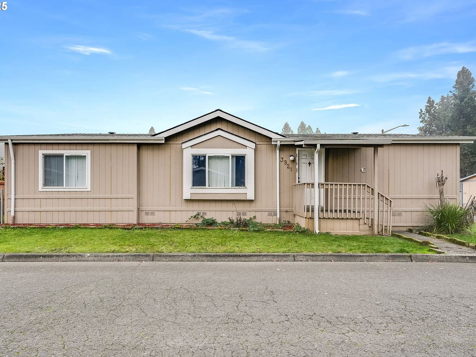 3921 Pacific Cir Hubbard, OR 97032 - Thumbnail 2