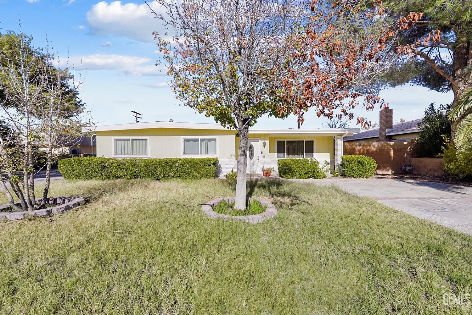 438 W Ward Ave Ridgecrest, CA 93555 - Thumbnail 2