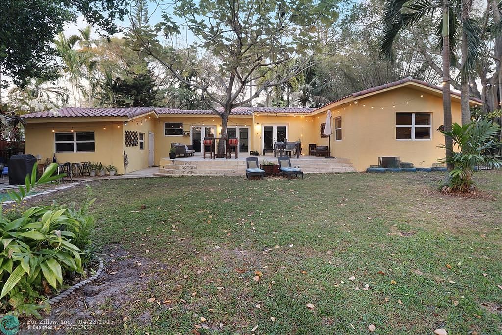 11410 Griffing Blvd Biscayne Park, FL 33161 - Thumbnail 2