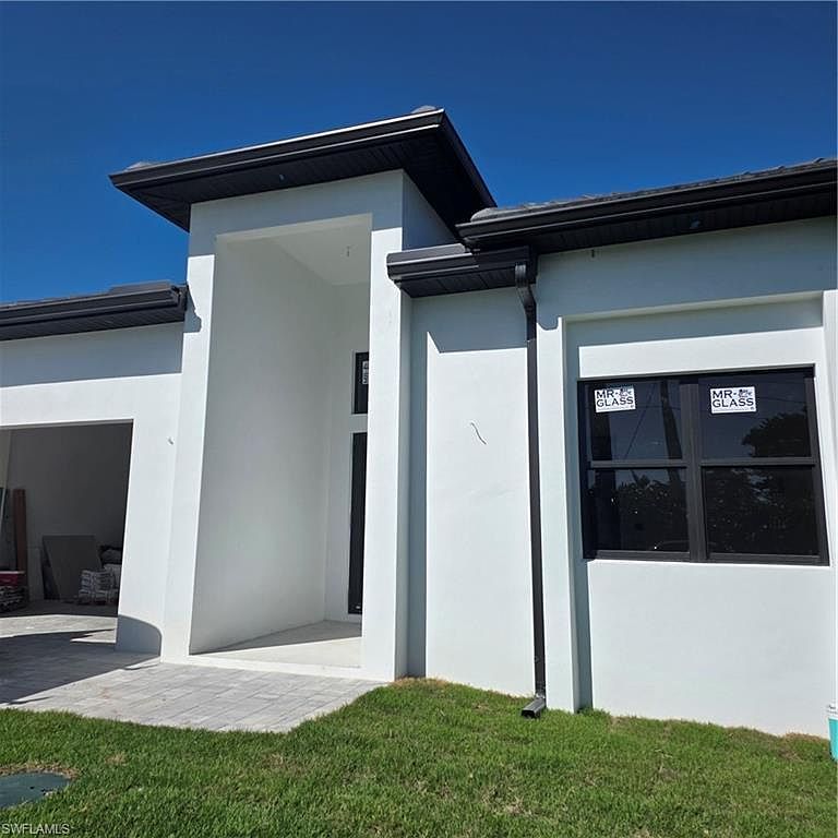 1381 Trail Terrace Dr Naples, FL 34103 - Thumbnail 2