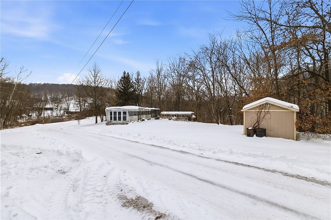 1558 Blackhawk Rd Darlington, PA 16115 - Thumbnail 2