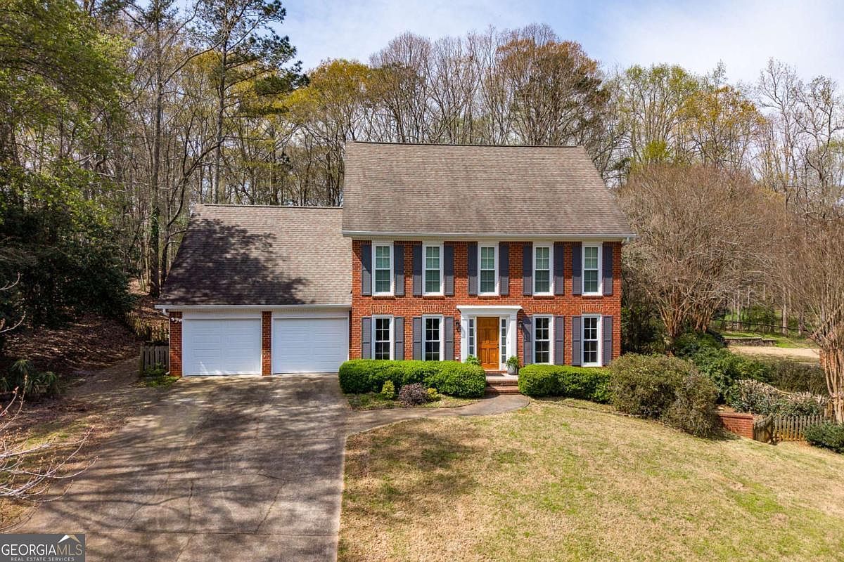 121 Ashbrook Dr Athens, GA 30605  | Single Family