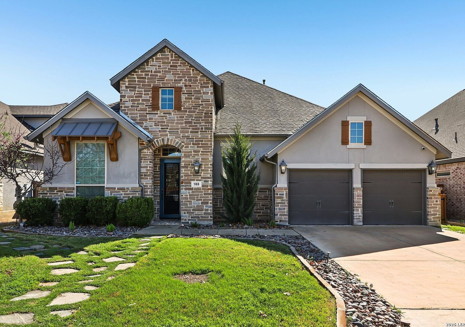 988 Carriage Loop New Braunfels, TX 78132 - Thumbnail 2