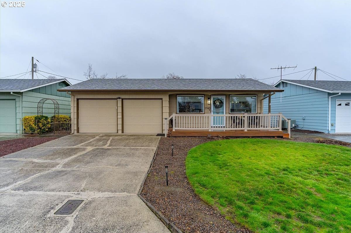 1740 Jansen Way Woodburn, OR 97071 - Thumbnail 2