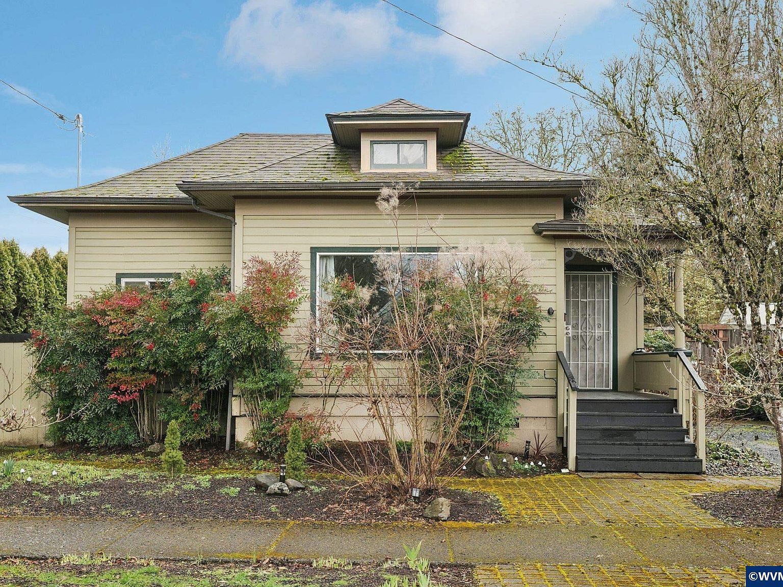 1051 SW Ellis St Dallas, OR 97338 - Thumbnail 2