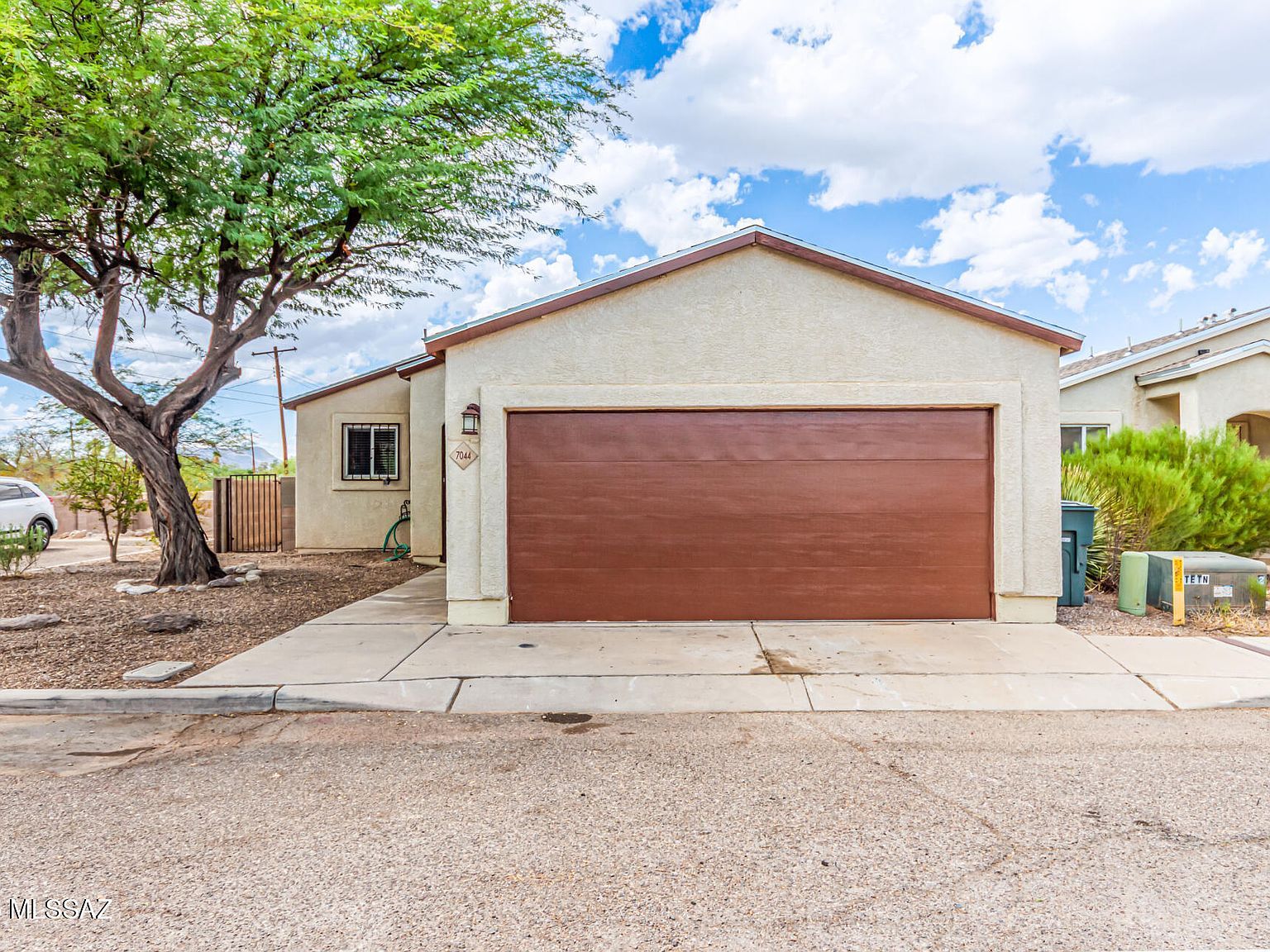 7044 S Placita Sorrento Tucson, AZ 85756 - Thumbnail 2