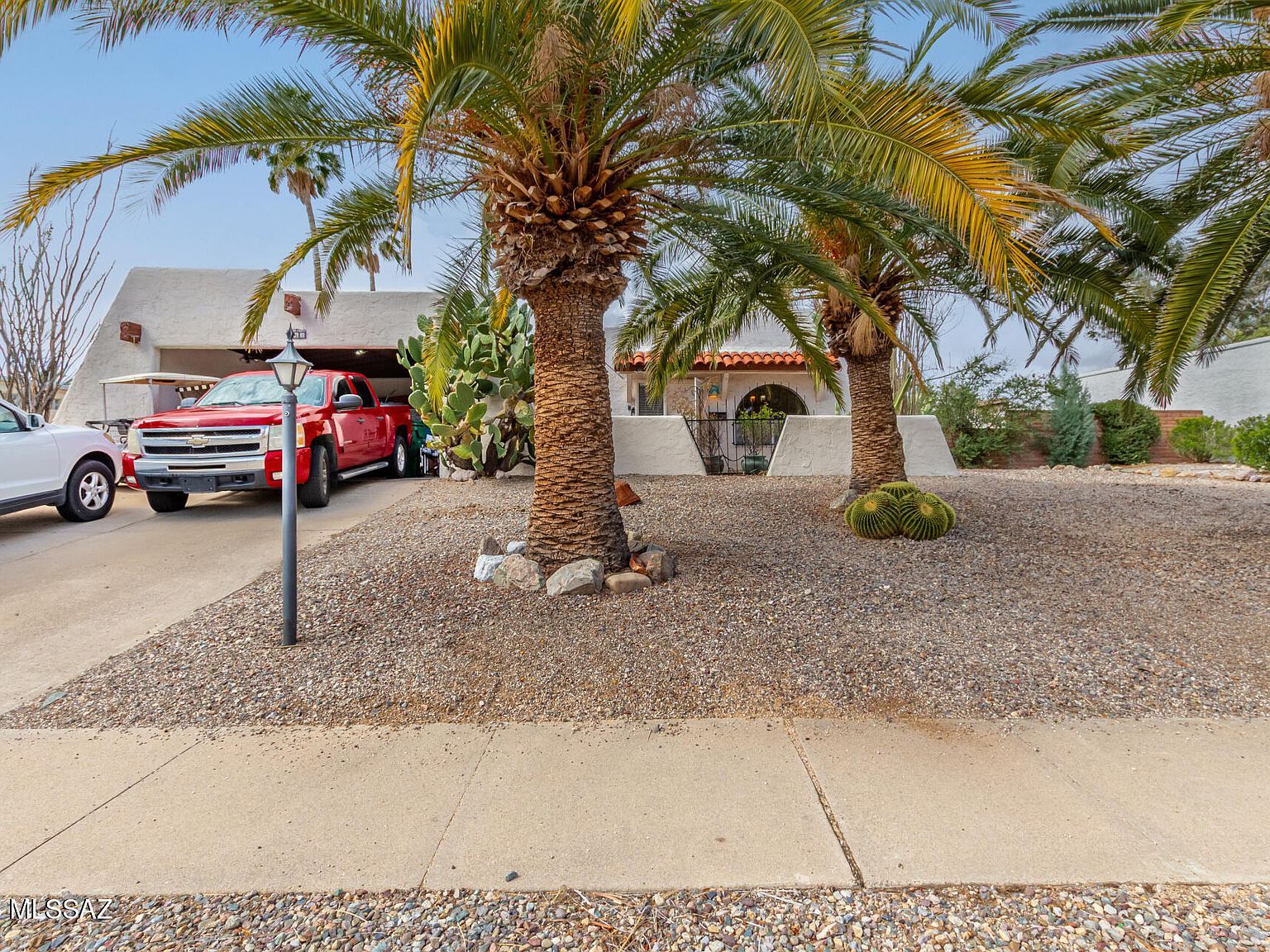 743 N Abrego Dr Green Valley, AZ 85614 - Thumbnail 2