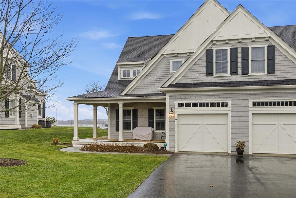 1090 Shore Rd #7 Cataumet, MA 02534 - Thumbnail 2