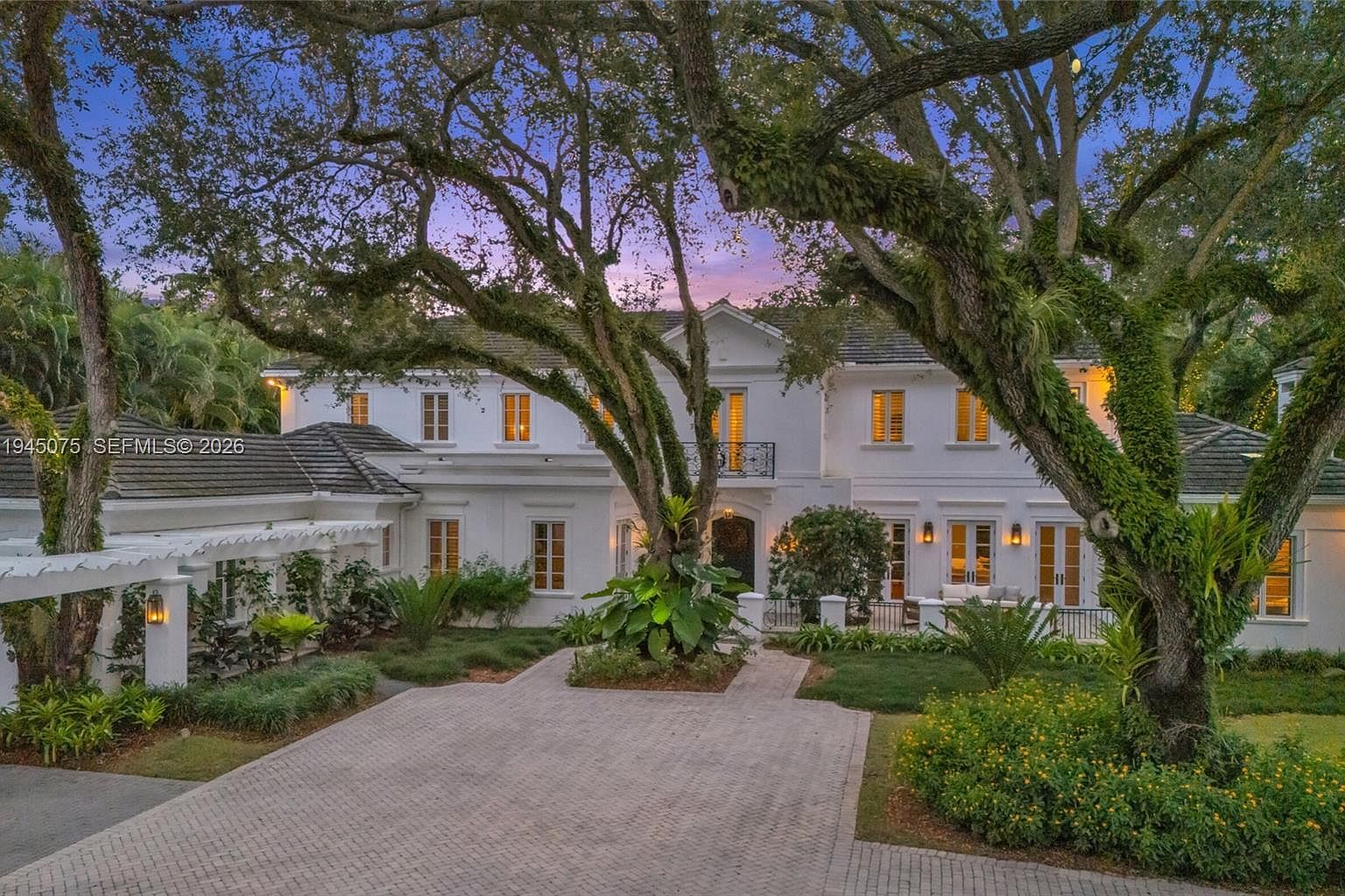 7426 SW 49th Pl Miami, FL 33143 - Thumbnail 2