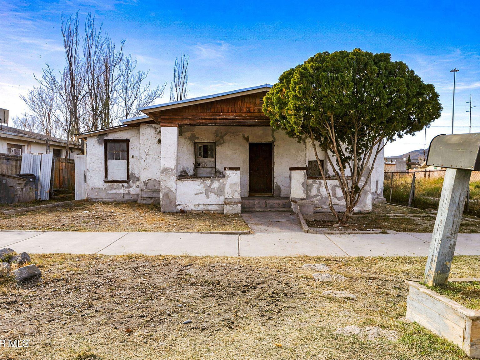 88 N Boone St El Paso, TX 79905 - Thumbnail 2