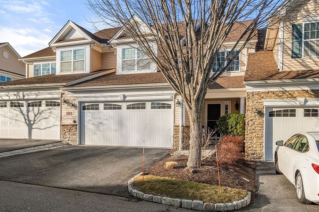 28 Bowood Ln #28 Marlborough, MA 01752 - Thumbnail 2