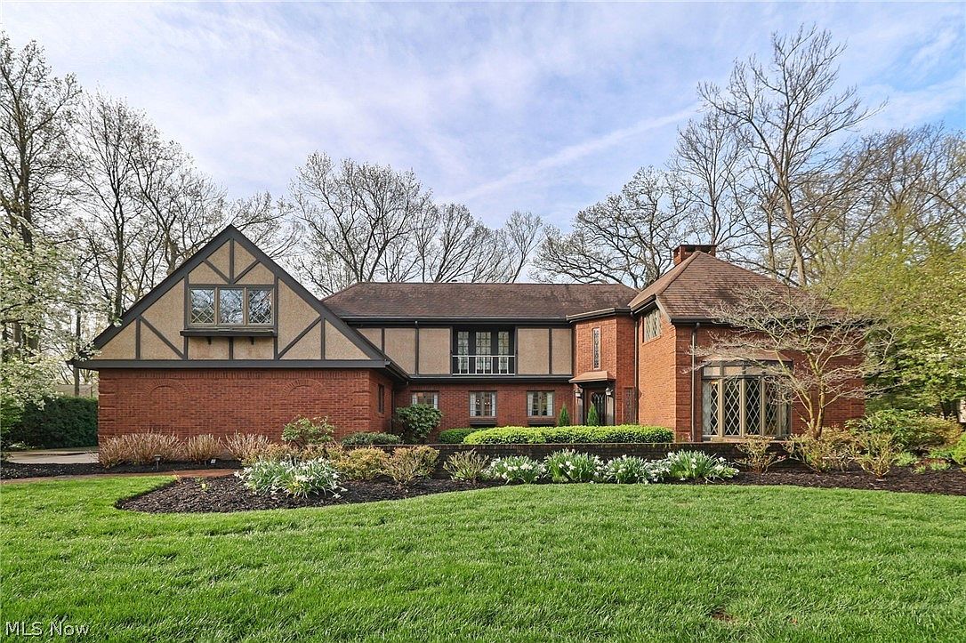 31215 Roxbury Park Dr Bay Village, OH 44140  | Single Family