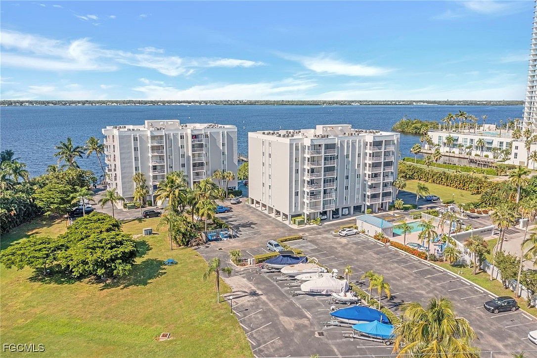 2875 Palm Beach Blvd #205 Fort Myers, FL 33916 - Thumbnail 2