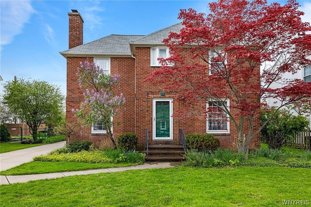25 Saint Johns Ave Buffalo, NY 14223  | Single Family
