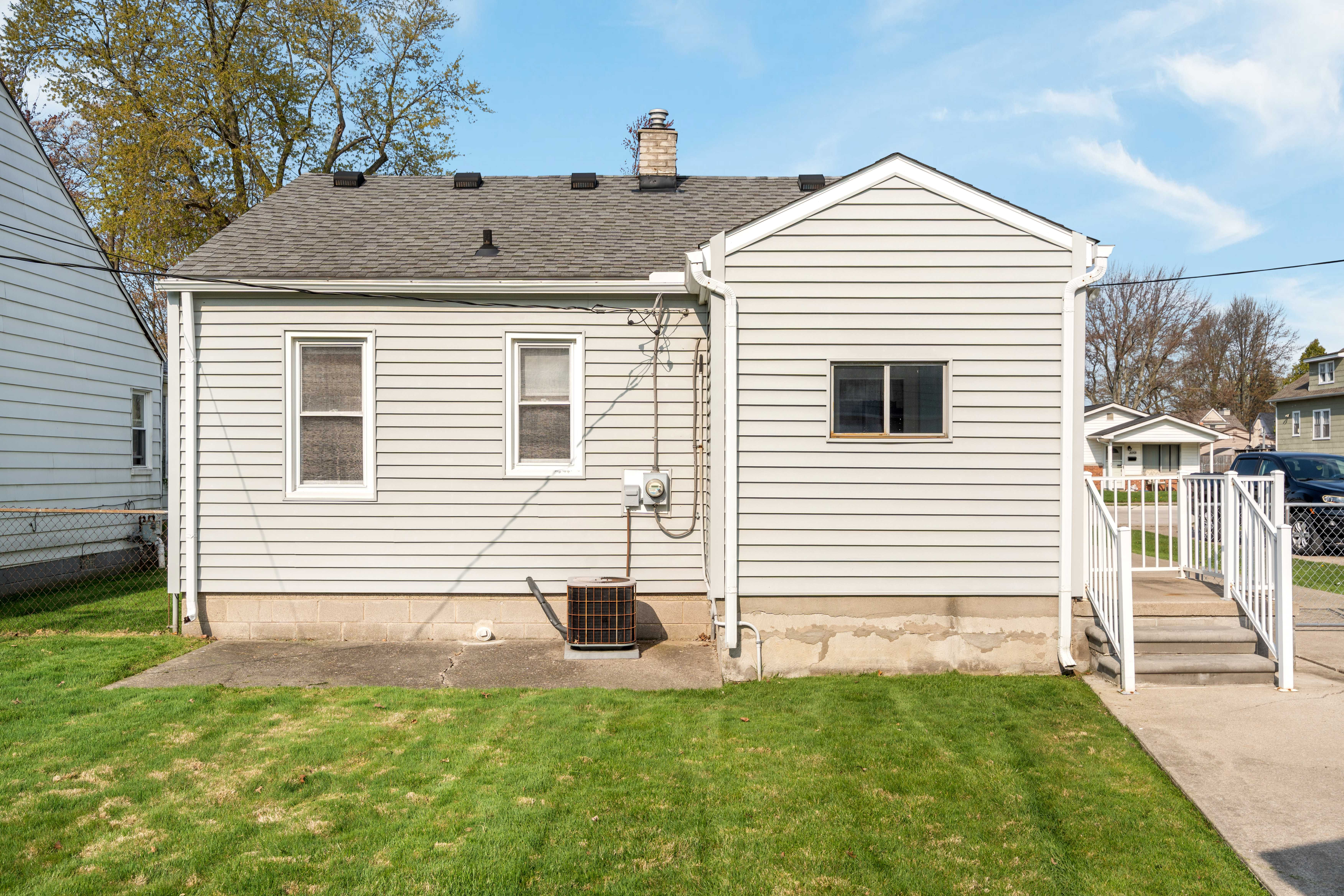 26556 Palmer Street, Madison Heights, MI, USA, 48071 - Thumbnail 2