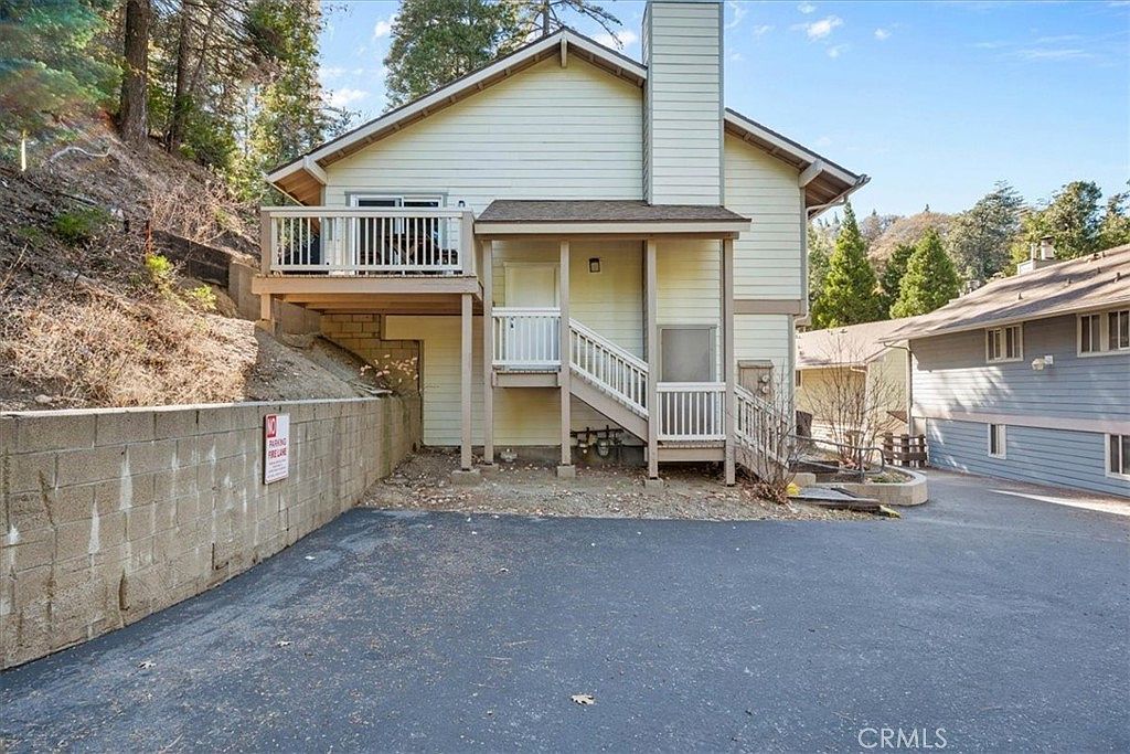 323 Canyon Crest Ln Lake Arrowhead, CA 92352 - Thumbnail 2