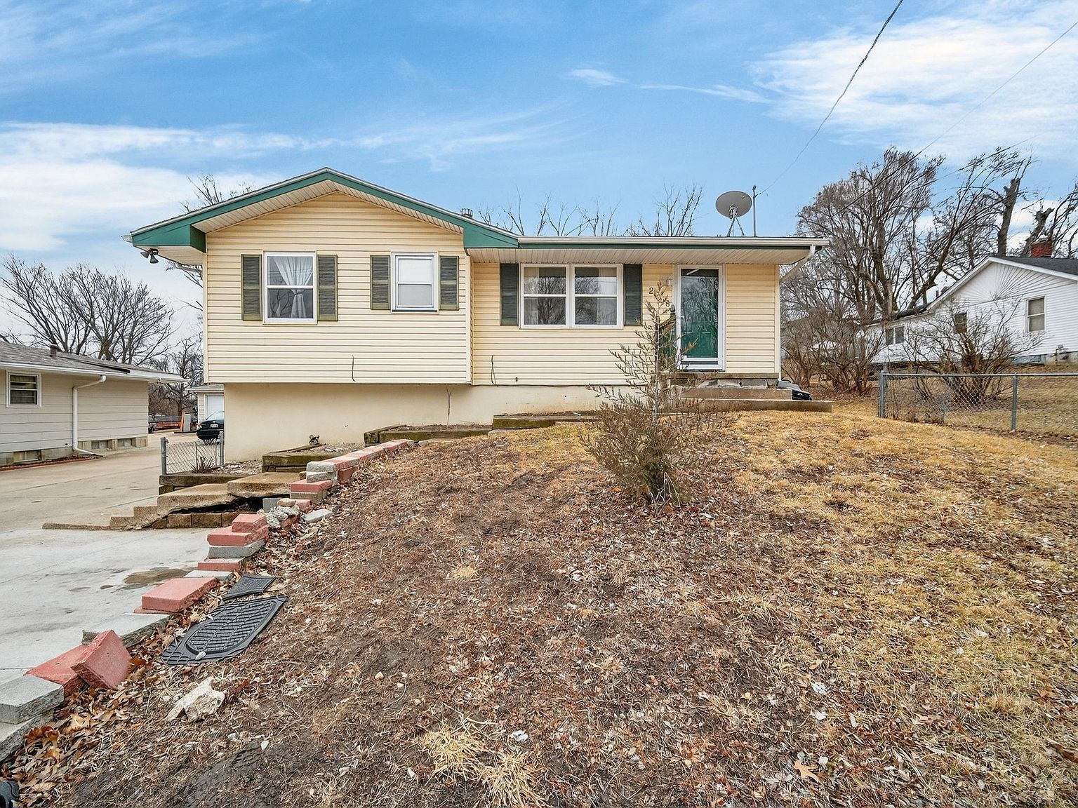 238 Leach Ave Des Moines, IA 50315  | Single Family