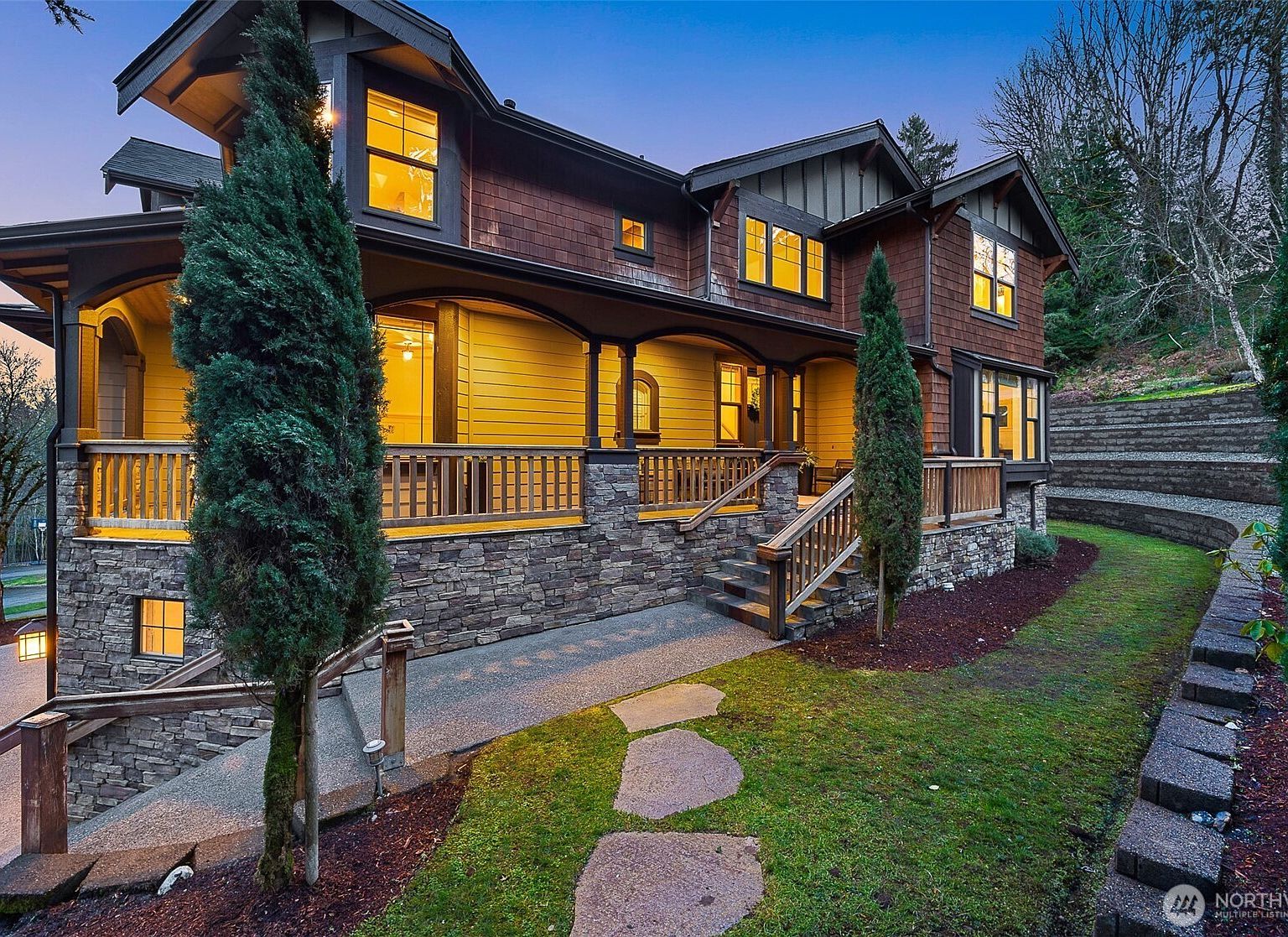 16305 SE 37th St Bellevue, WA 98008 - Thumbnail 2