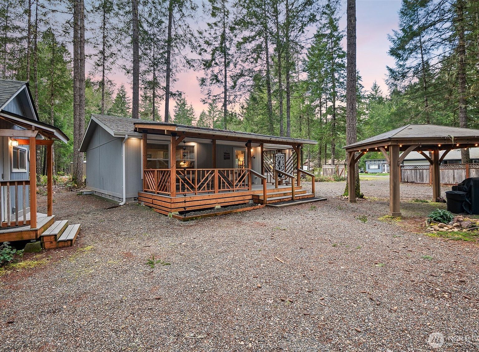 21 N Buckhorn Ct Hoodsport, WA 98548 - Thumbnail 2