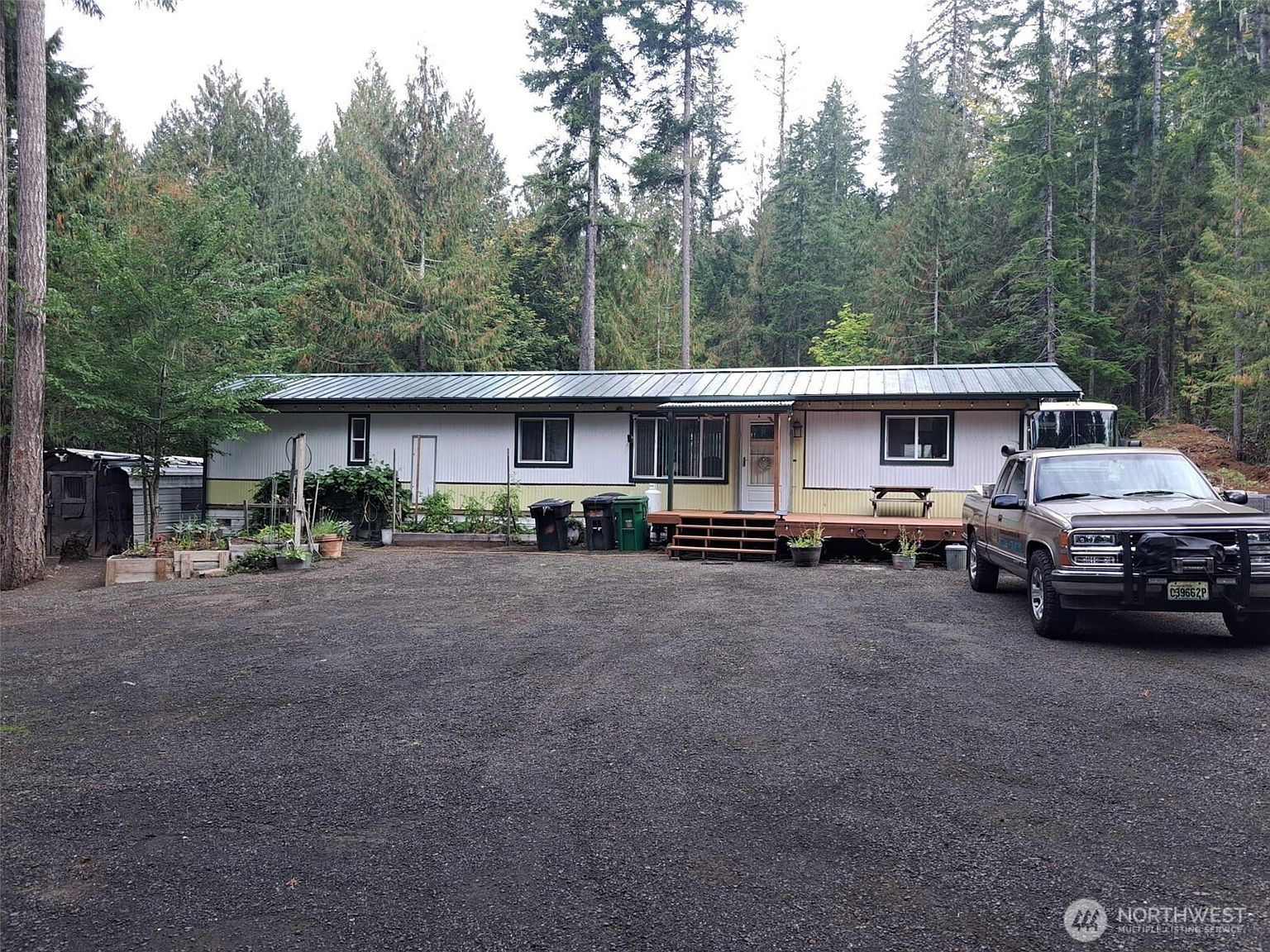251 N Mount Washington Dr Hoodsport, WA 98548 - Thumbnail 2