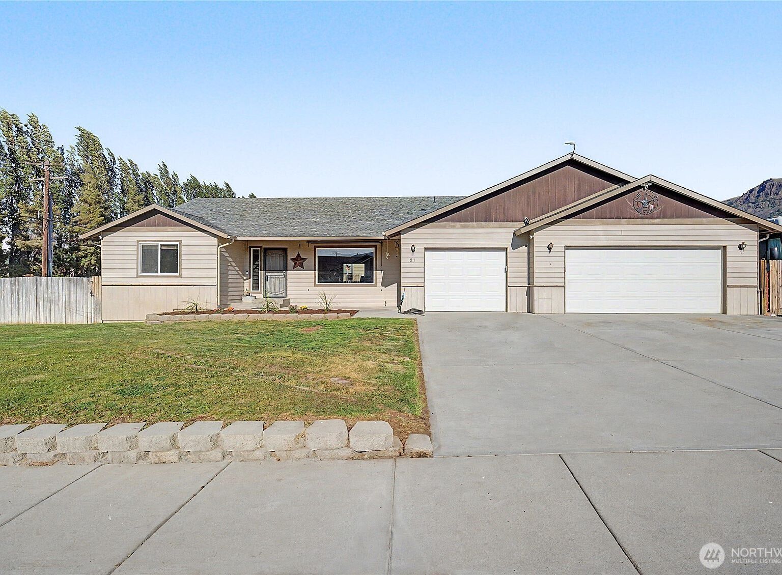 21 Ambrosia Ln Malaga, WA 98828  | Single Family