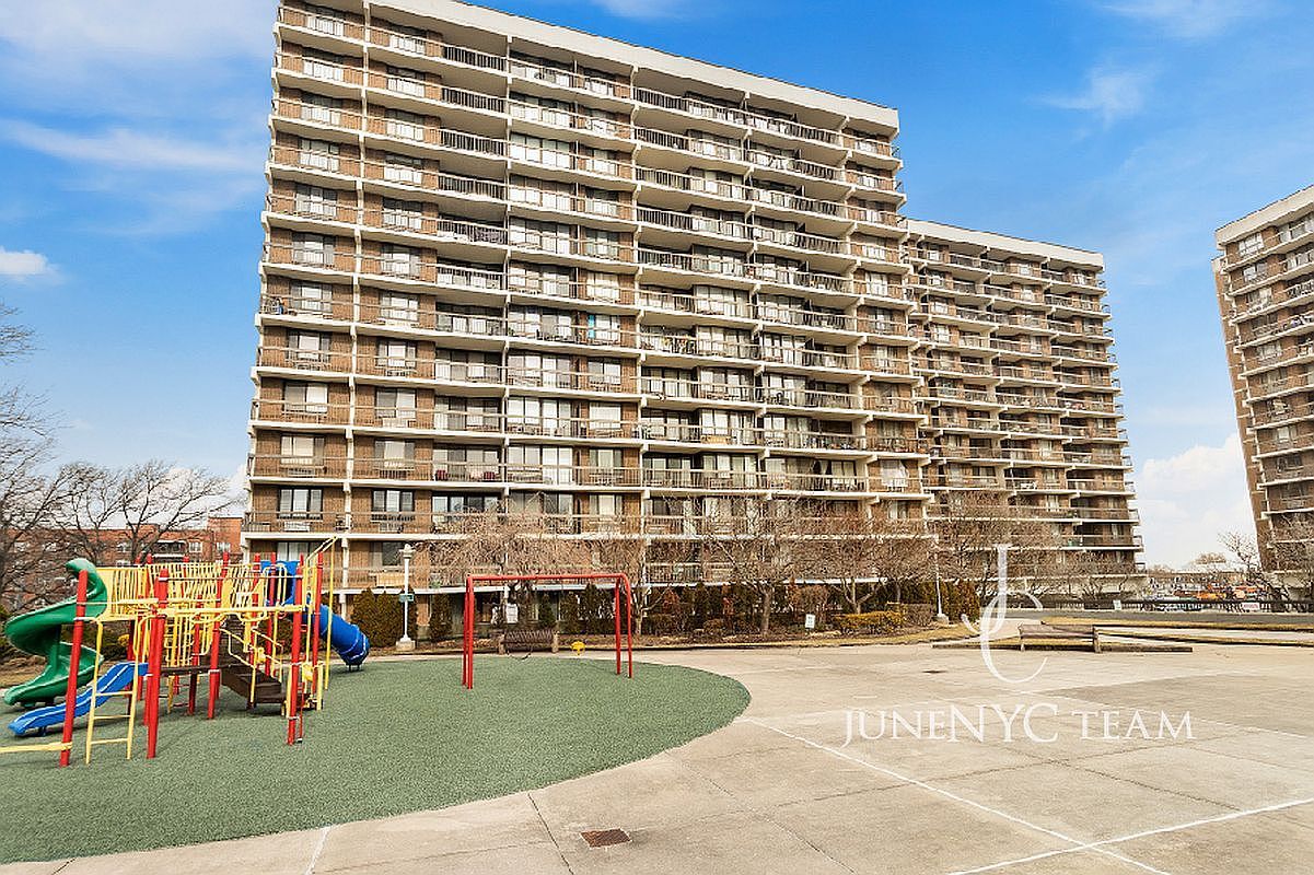 15038 Union Tpke APT 4K Flushing, NY 11367 - Thumbnail 2