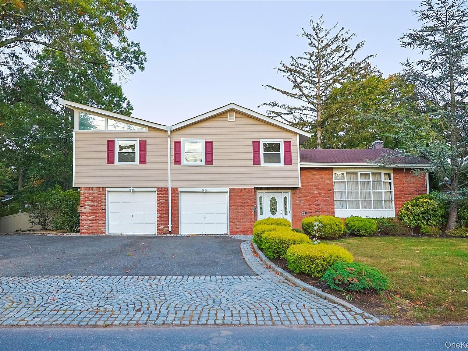 36 Red Spring Ln Glen Cove, NY 11542 - Thumbnail 2
