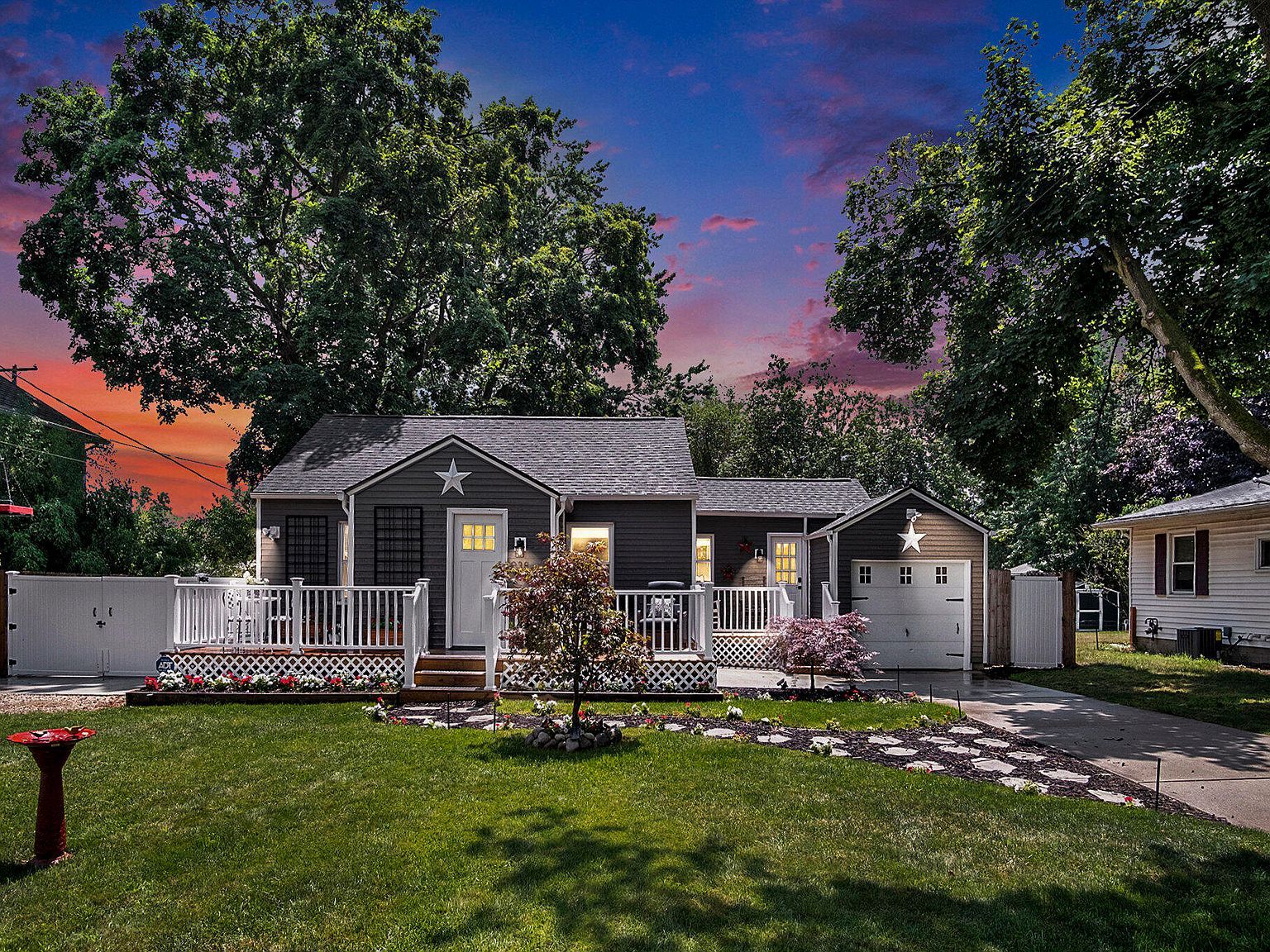 938 Cogswell St NW Grand Rapids, MI 49544  | Single Family