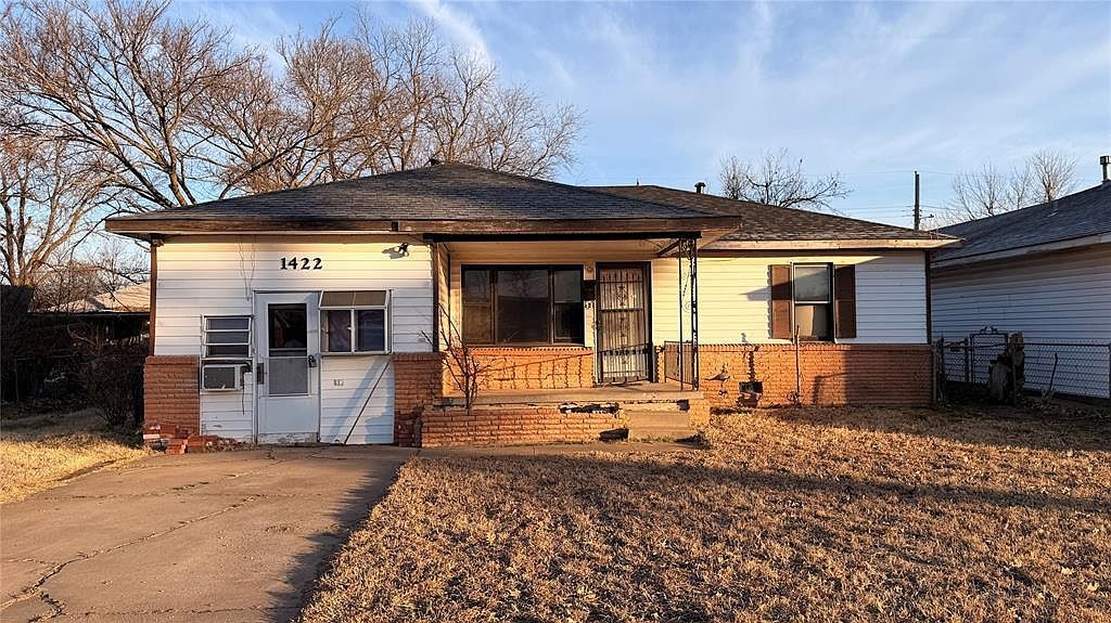 1422 W Wheeler St Shawnee, OK 74801 - Thumbnail 2