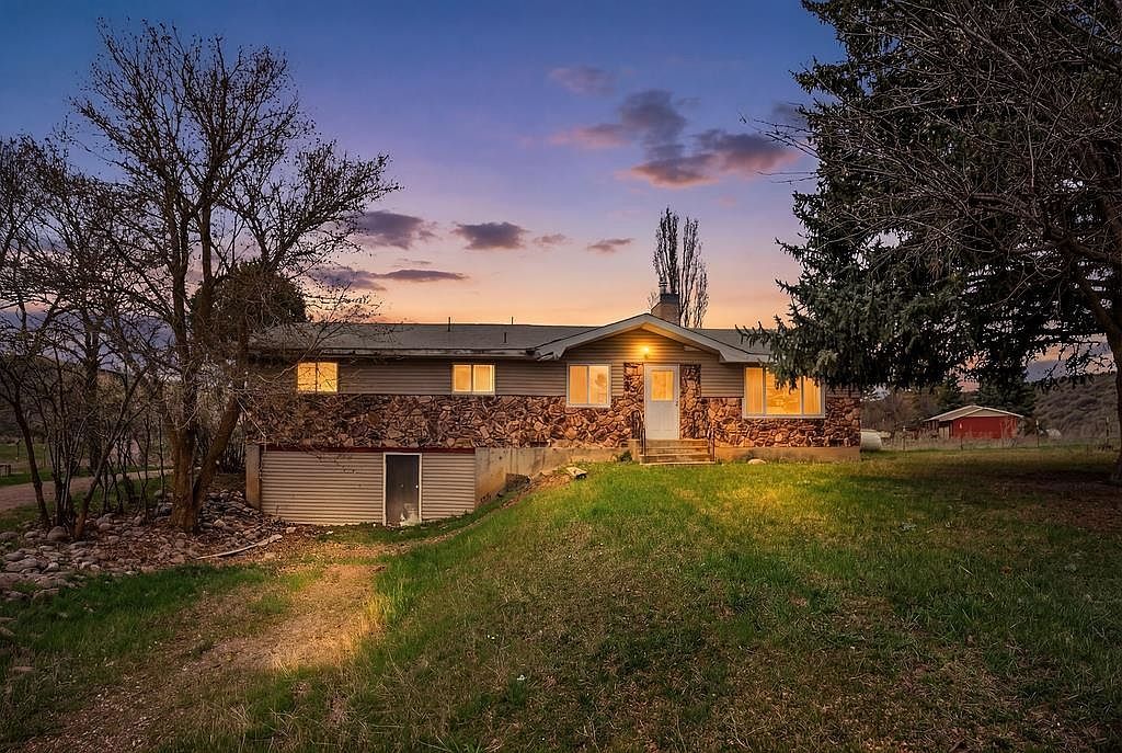 1537 N Old Highway 91 Inkom, ID 83245  | Single Family