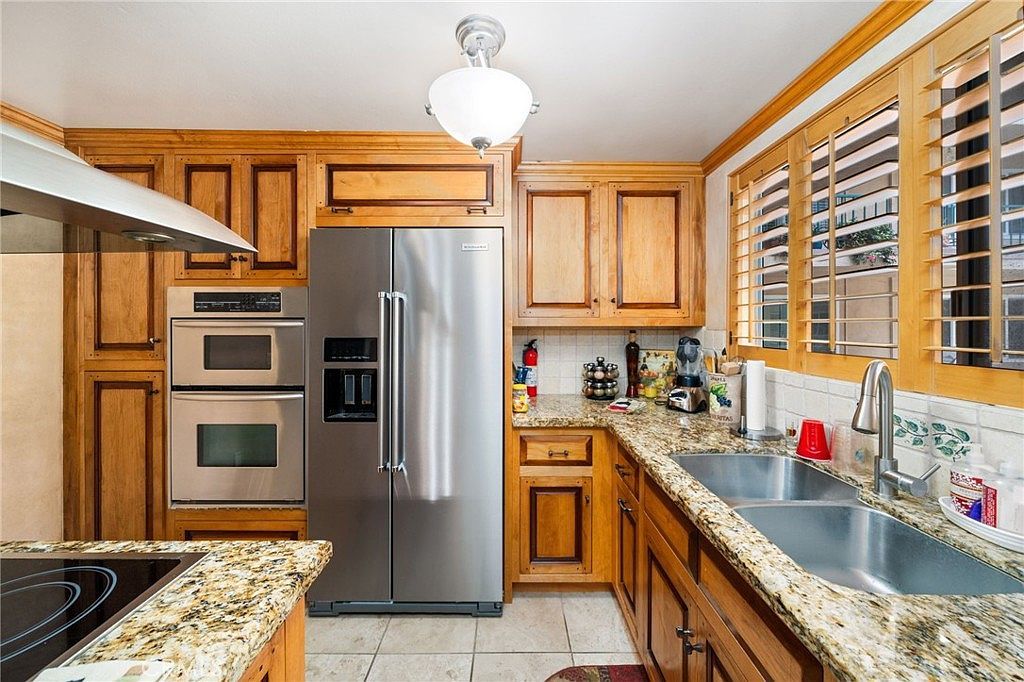 3665 E 1st St Unit 202 Long Beach, CA 90803  | Condominium