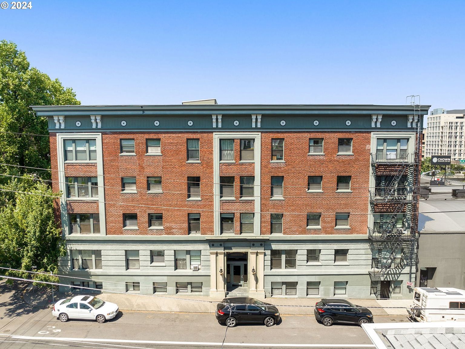 1631 NW Everett St APT 301 Portland, OR 97209 - Thumbnail 2