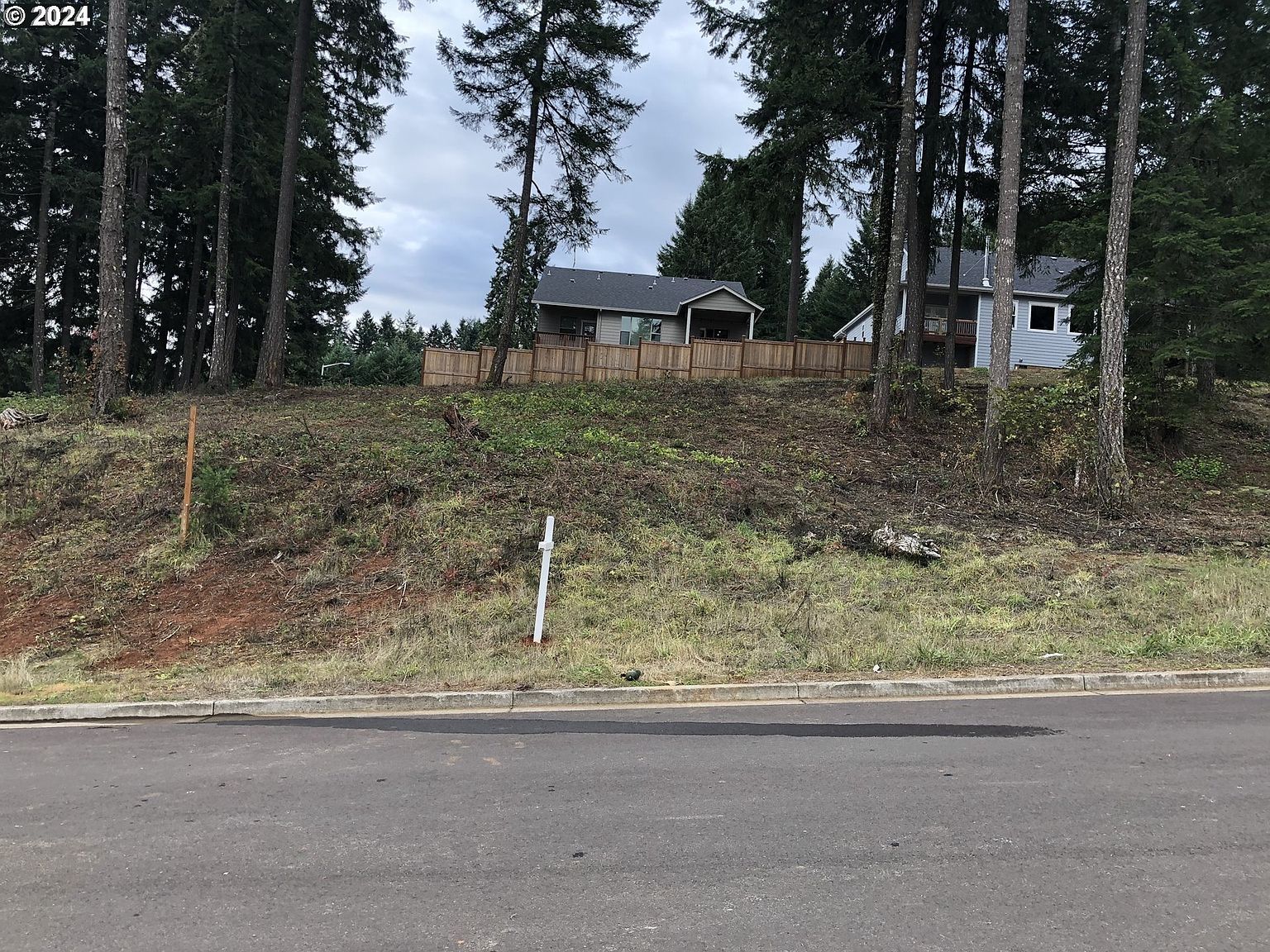 24704 Nottingham St Veneta, OR 97487 - Thumbnail 2
