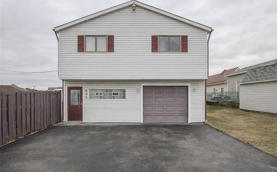 690 Baird Ave Washington, PA 15301 - Thumbnail 2