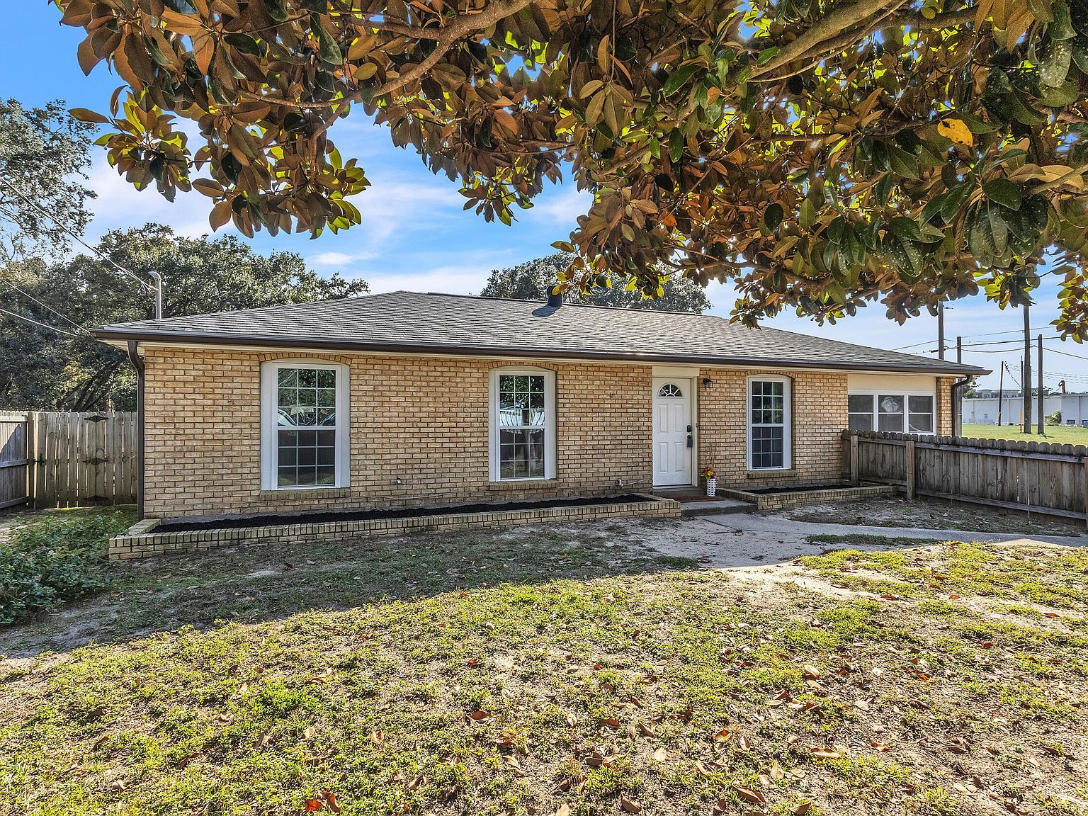 2105 Dora St Pensacola, FL 32514 - Thumbnail 2