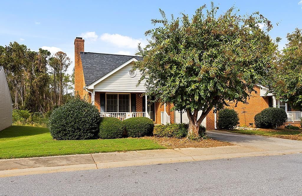 113 Cobblestone Ln Greenwood, SC 29649 - Thumbnail 2