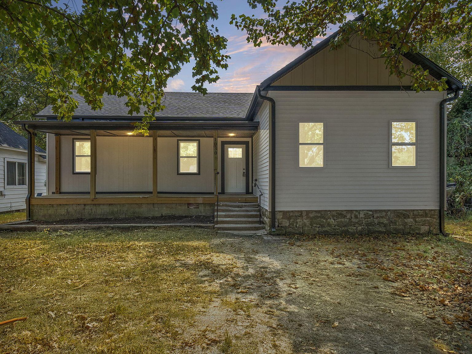 1030 W Chase St Springfield, MO 65803 - Thumbnail 2