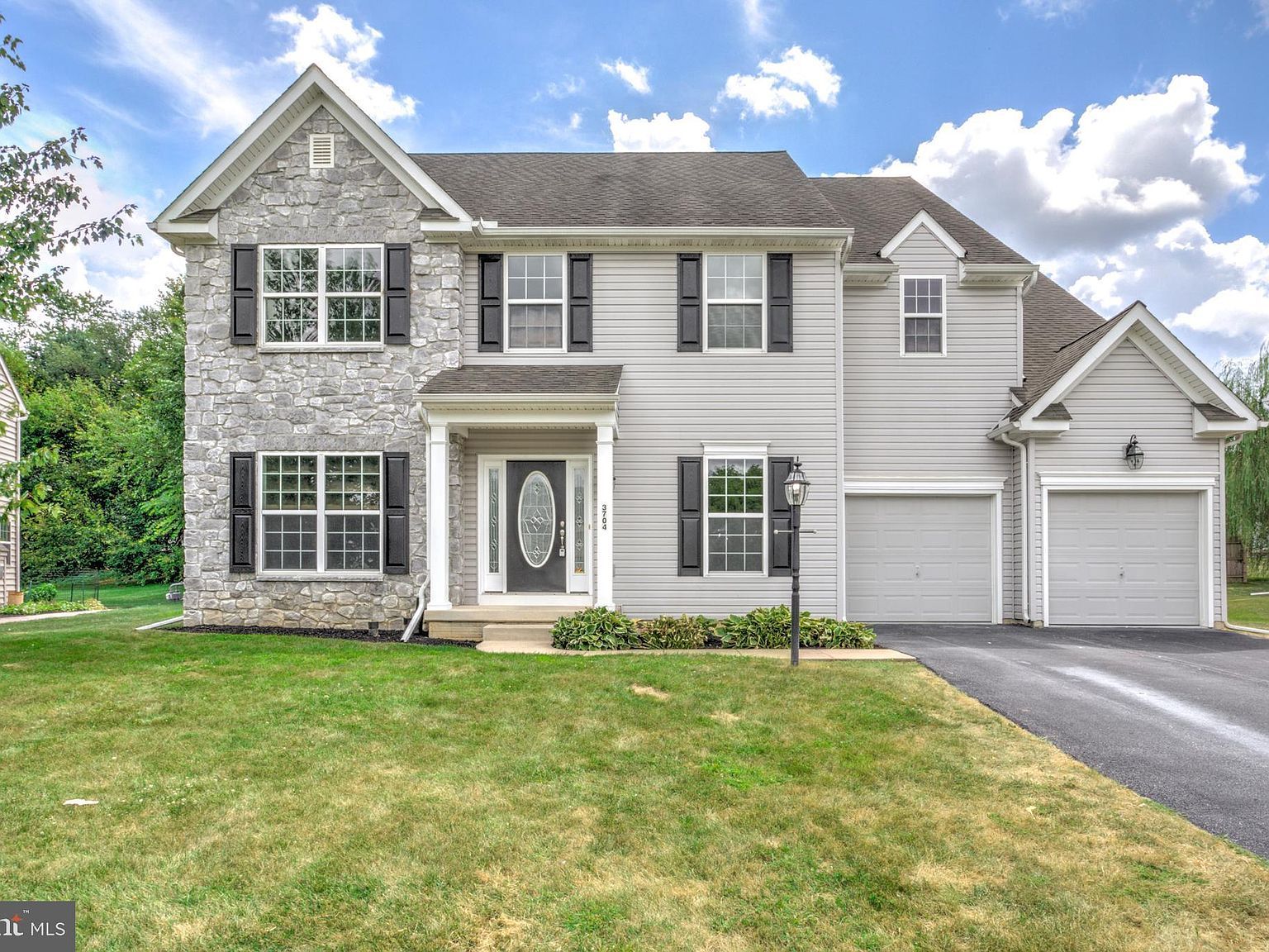 3704 Skipton Cir York, PA 17402 - Thumbnail 2