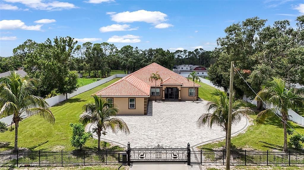 5714 38th Ave E Bradenton, FL 34208 - Thumbnail 2